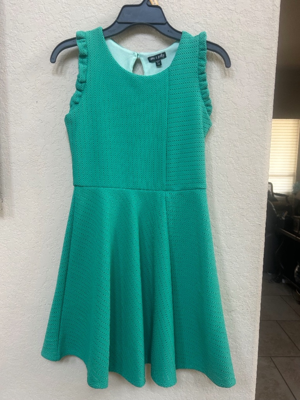 Ava & Yelly Green Skater Dress. Sz. 14.